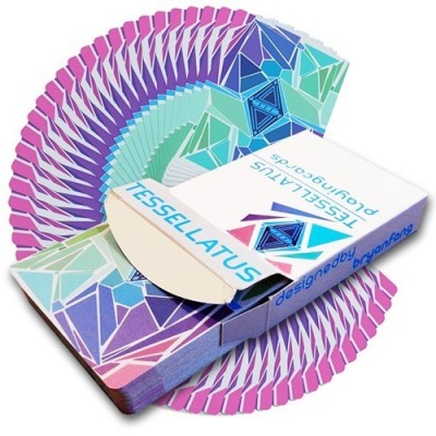 Tessellatus jugando a las cartas