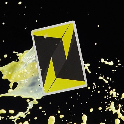 Zone V2 - Yellow playing cards